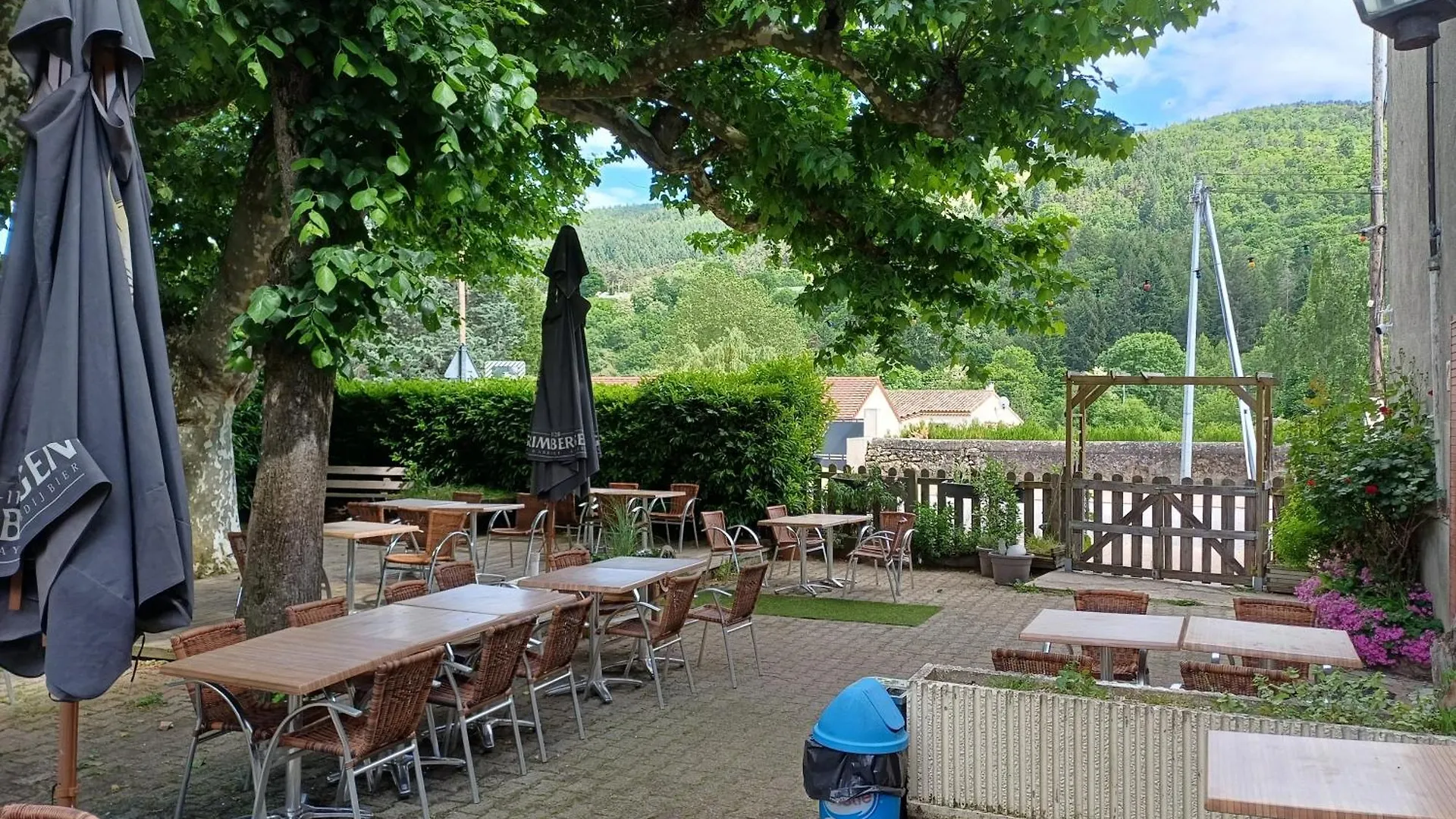 Herberg Auberge Des Platanes Villevocance